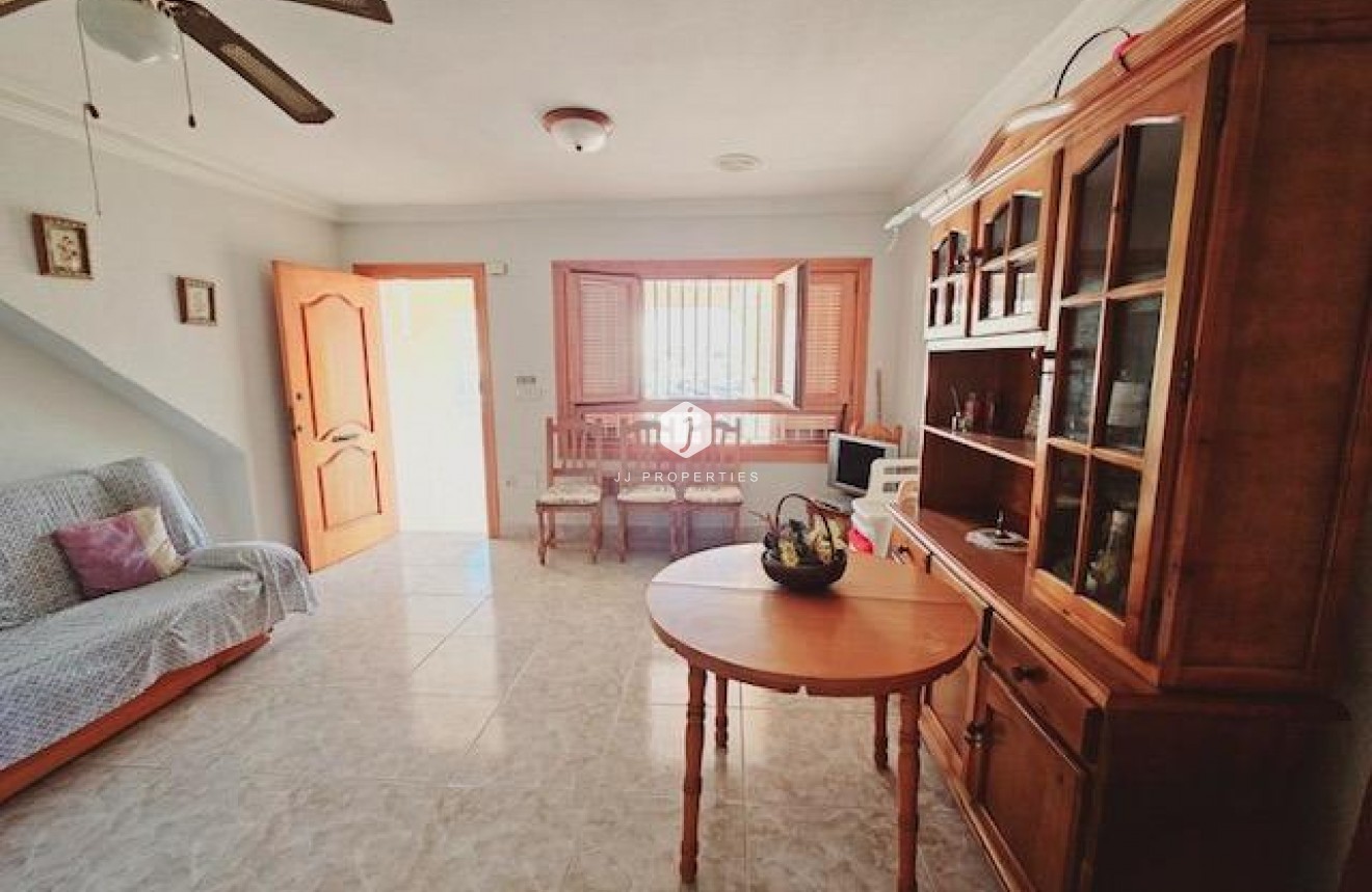 Resale - Villa -
Guardamar del Segura - Guarmar Del Segura