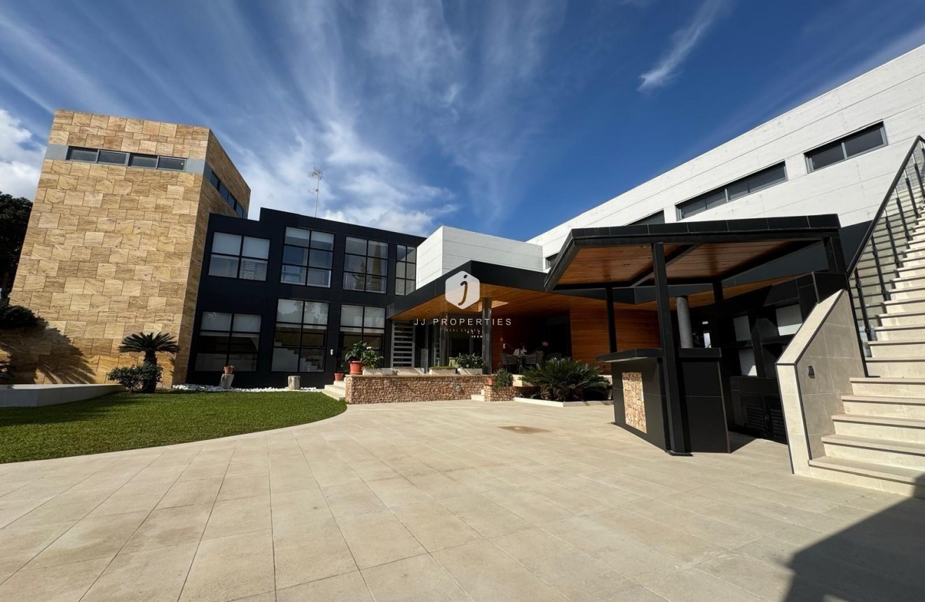 Z drugiej ręki - Villa -
Orihuela Costa - Altos De Campoamor