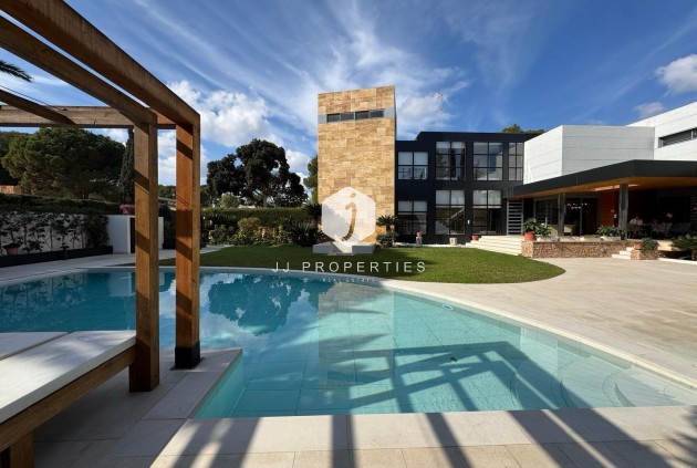 Z drugiej ręki - Villa -
Orihuela Costa - Altos De Campoamor