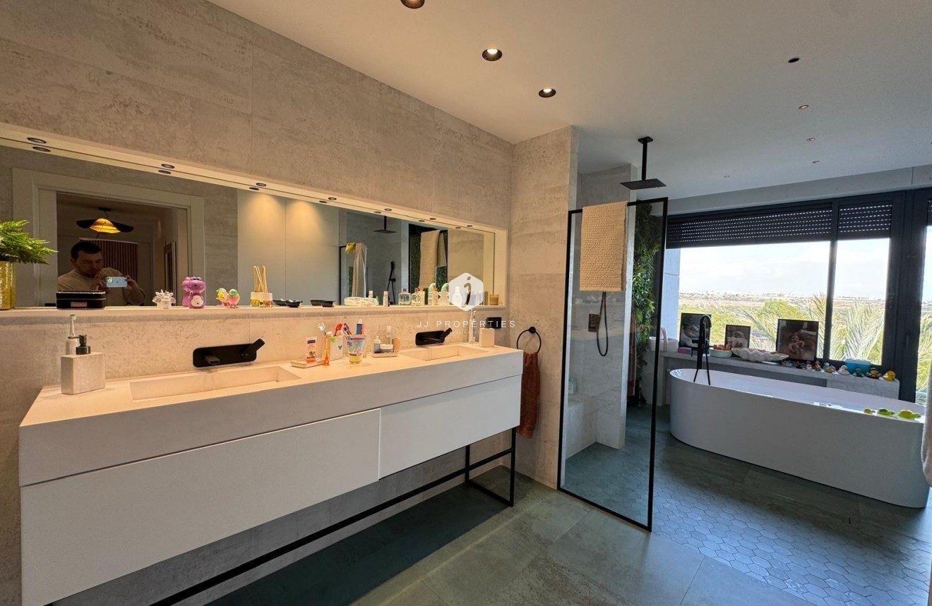 Z drugiej ręki - Villa -
Orihuela Costa - Altos De Campoamor