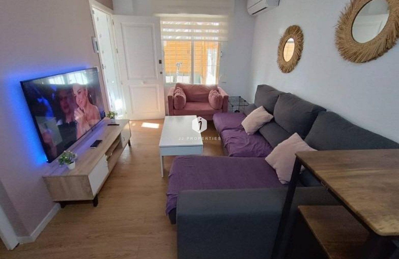 Resale - Apartment / flat -
Torrevieja - Los Balcones