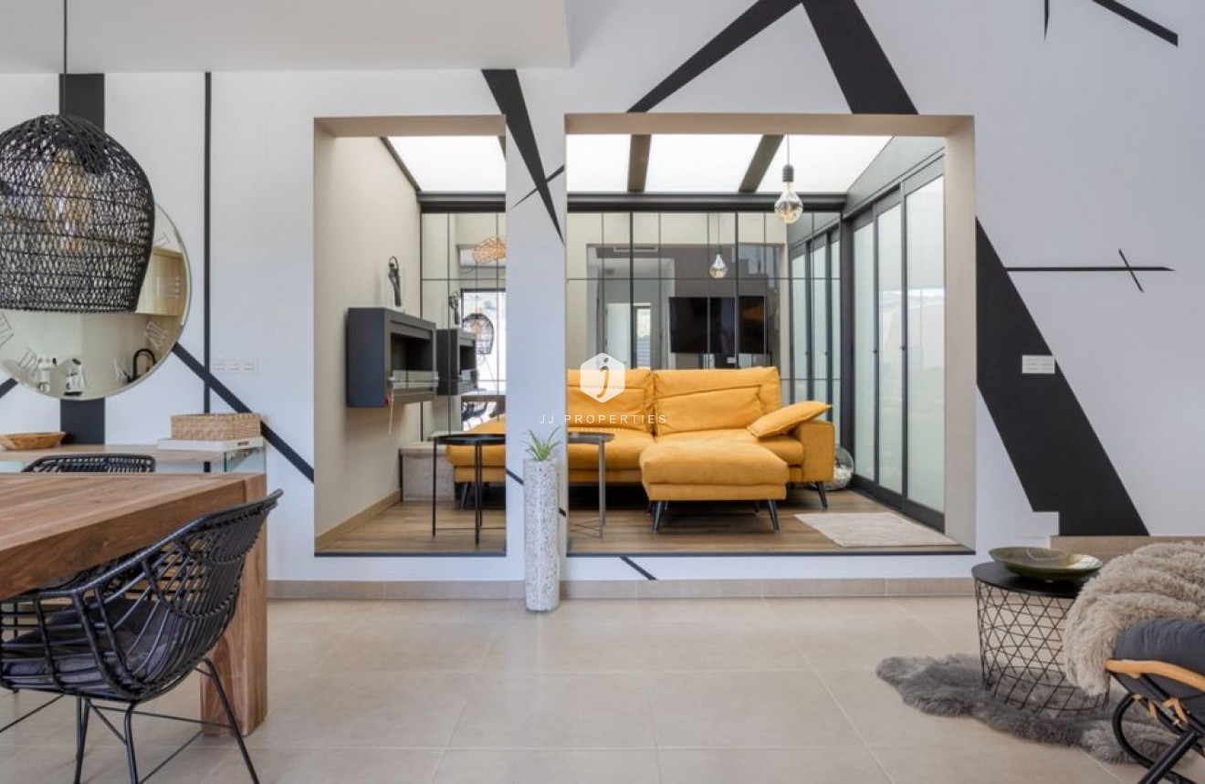 Resale - Villa -
Benijofar - Costa Blanca