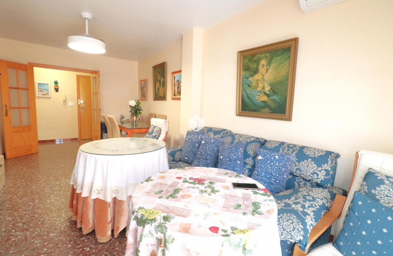 Resale - Apartment / flat -
Torrevieja - Acequion