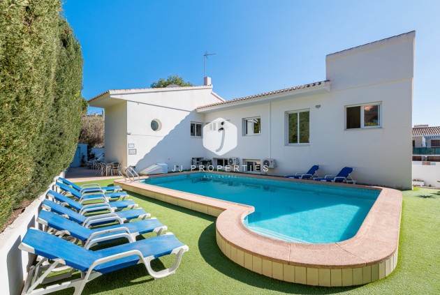 Resale - Villa -
Dehesa de Campoamor - Costa Blanca