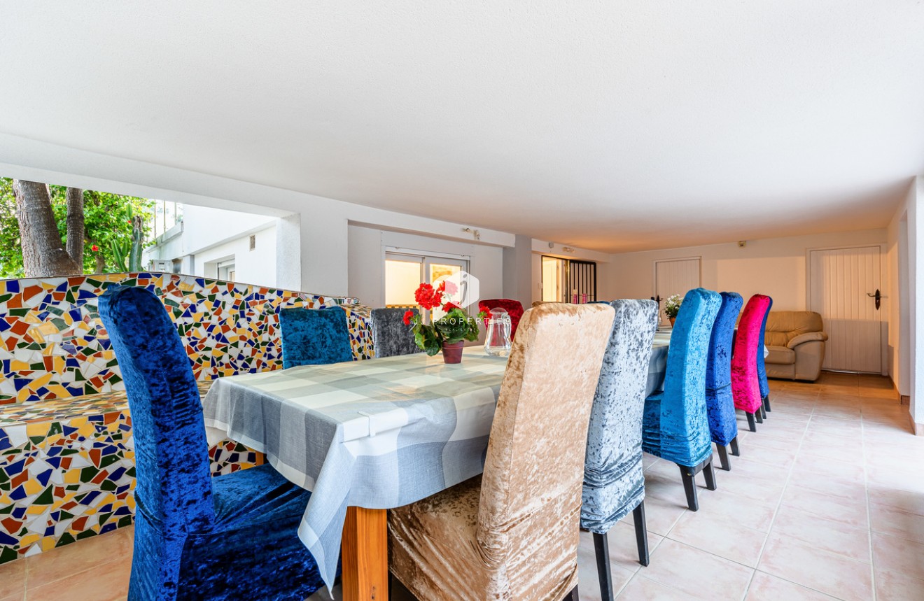 Resale - Villa -
Dehesa de Campoamor - Costa Blanca