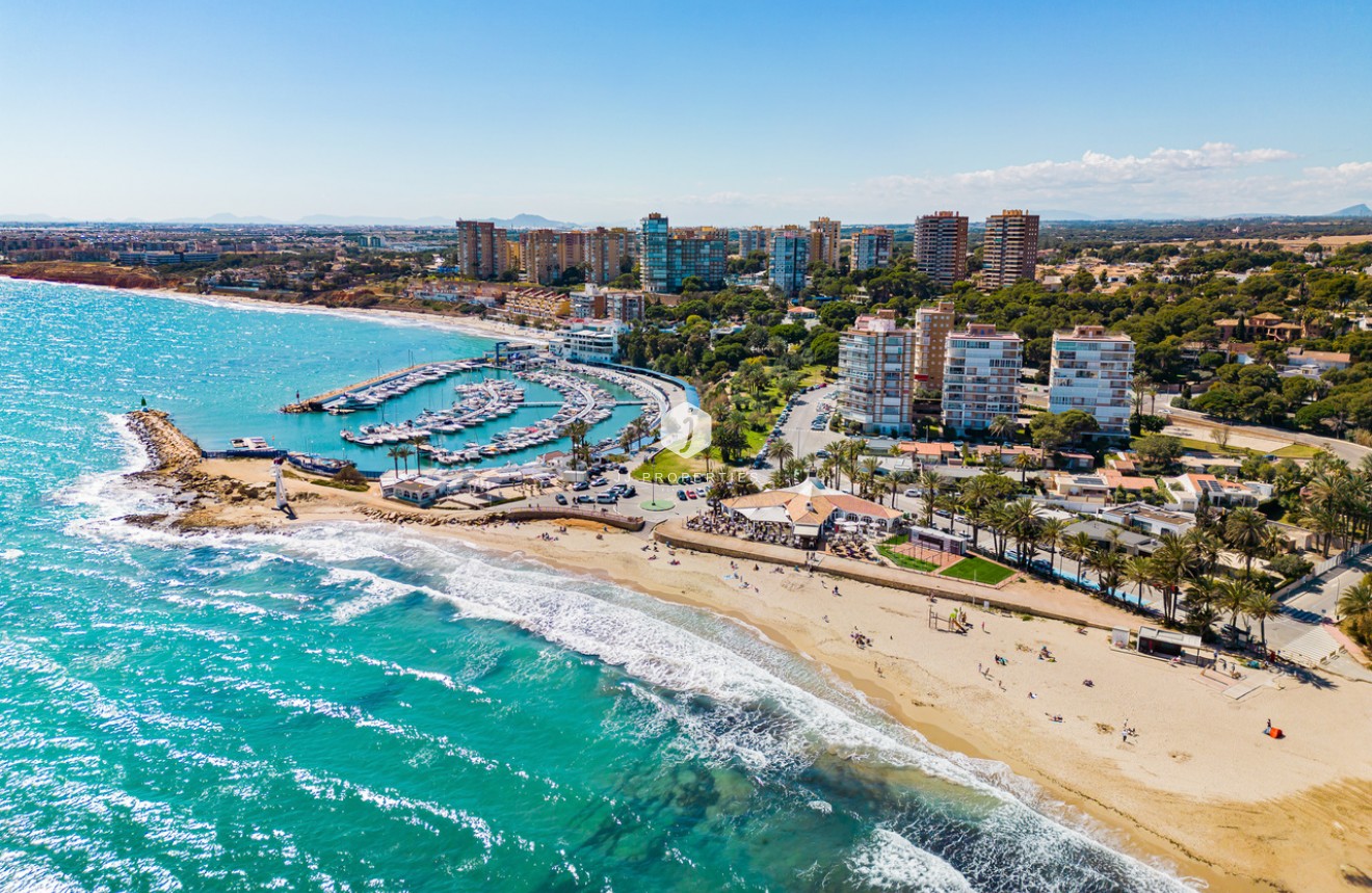 Resale - Villa -
Dehesa de Campoamor - Costa Blanca