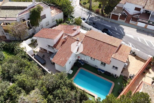 Resale - Villa -
Dehesa de Campoamor - Costa Blanca