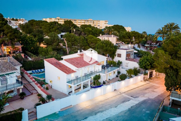 Resale - Villa -
Dehesa de Campoamor - Costa Blanca