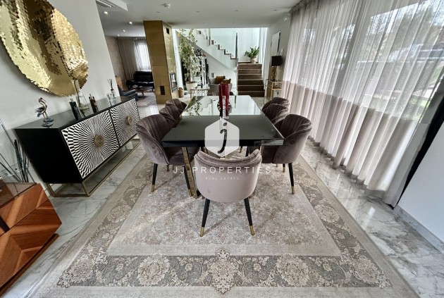 Resale - Villa -
Los Balcones - Costa Blanca