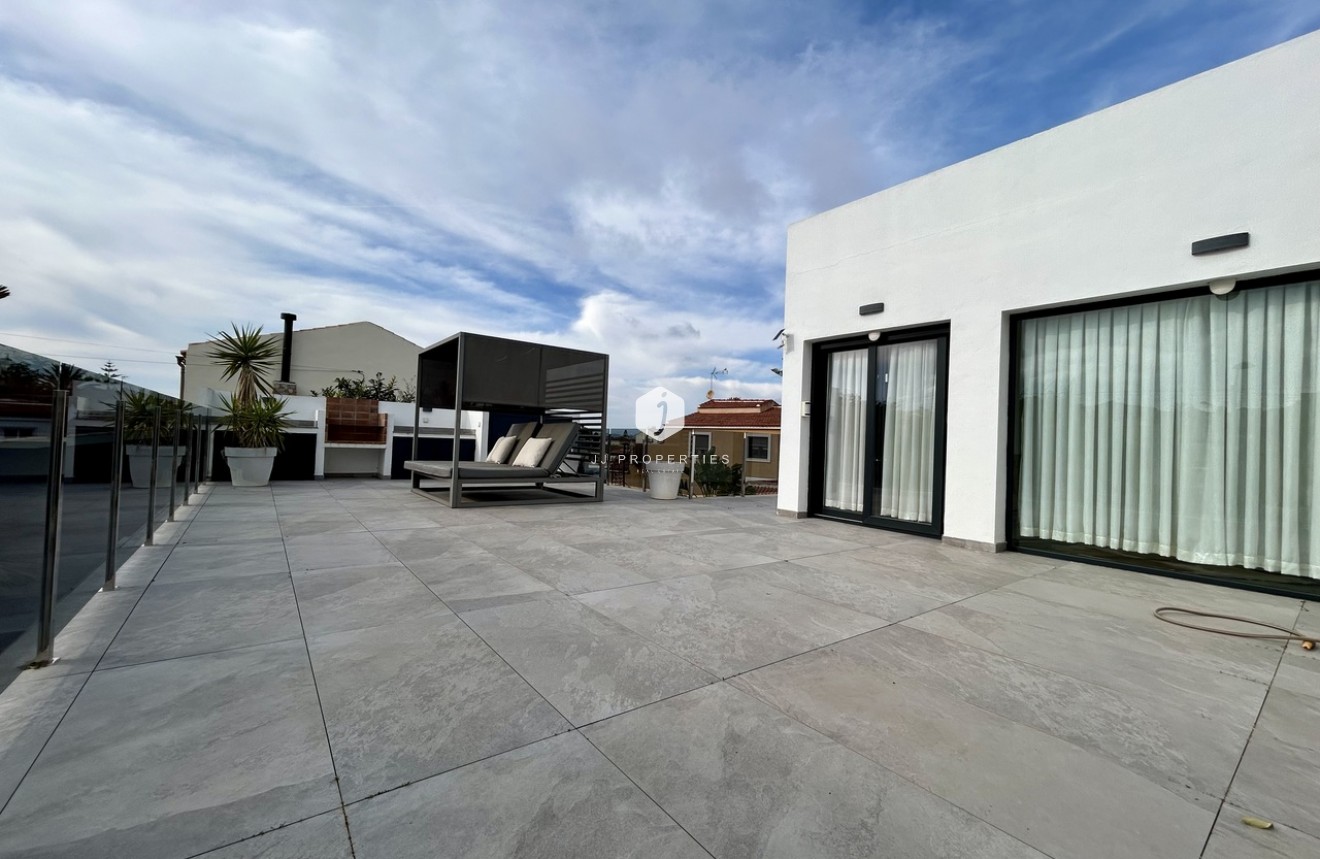 Resale - Villa -
Los Balcones - Costa Blanca