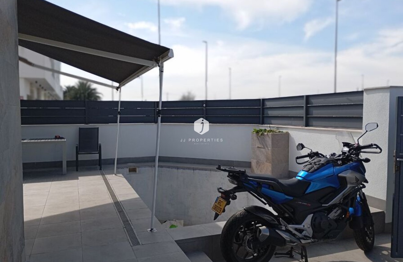 D'occasion - Villa -
Daya Vieja - Costa Blanca