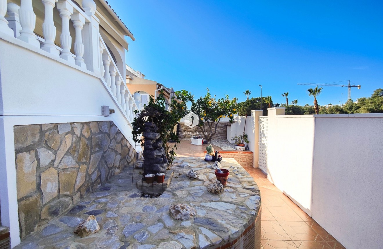 Resale - Villa -
Ciudad Quesada - Costa Blanca