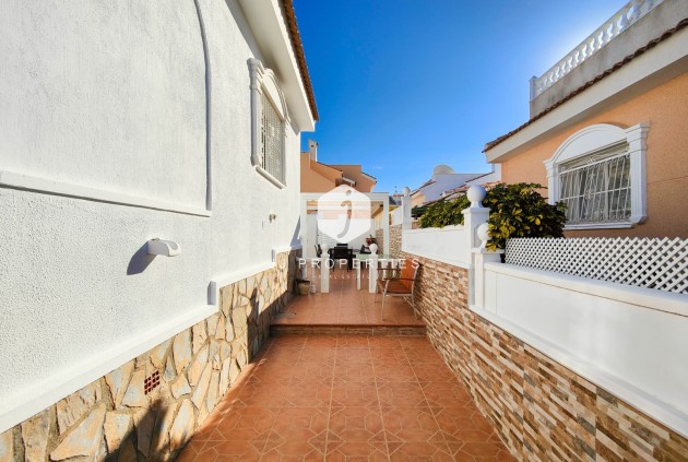 Resale - Villa -
Ciudad Quesada - Costa Blanca