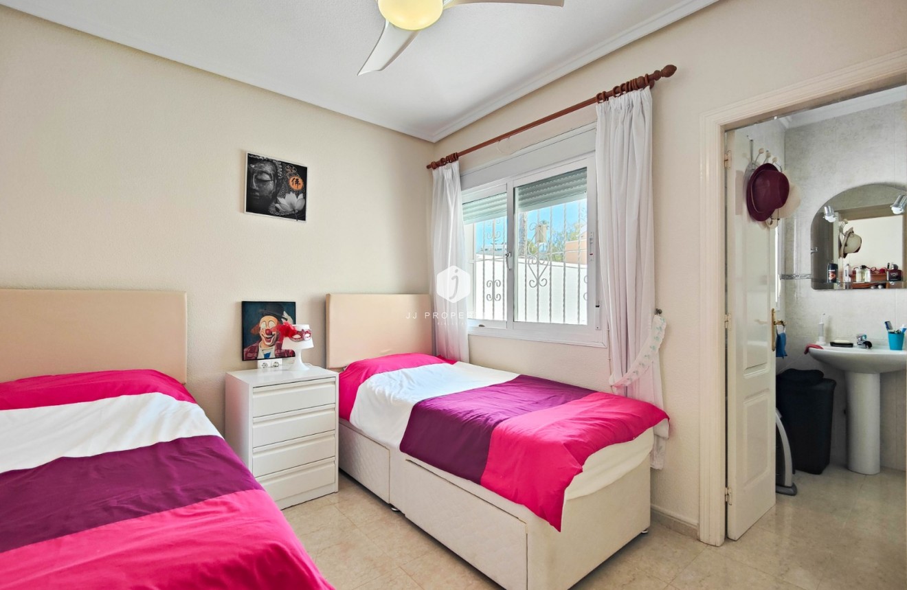 Resale - Villa -
Ciudad Quesada - Costa Blanca