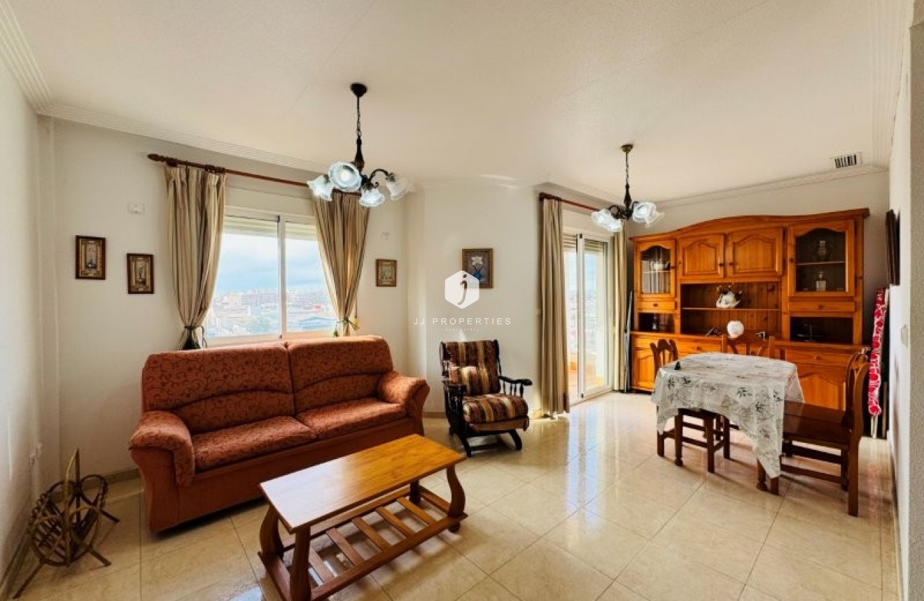 Resale - Apartment / flat -
Torrevieja - Costa Blanca