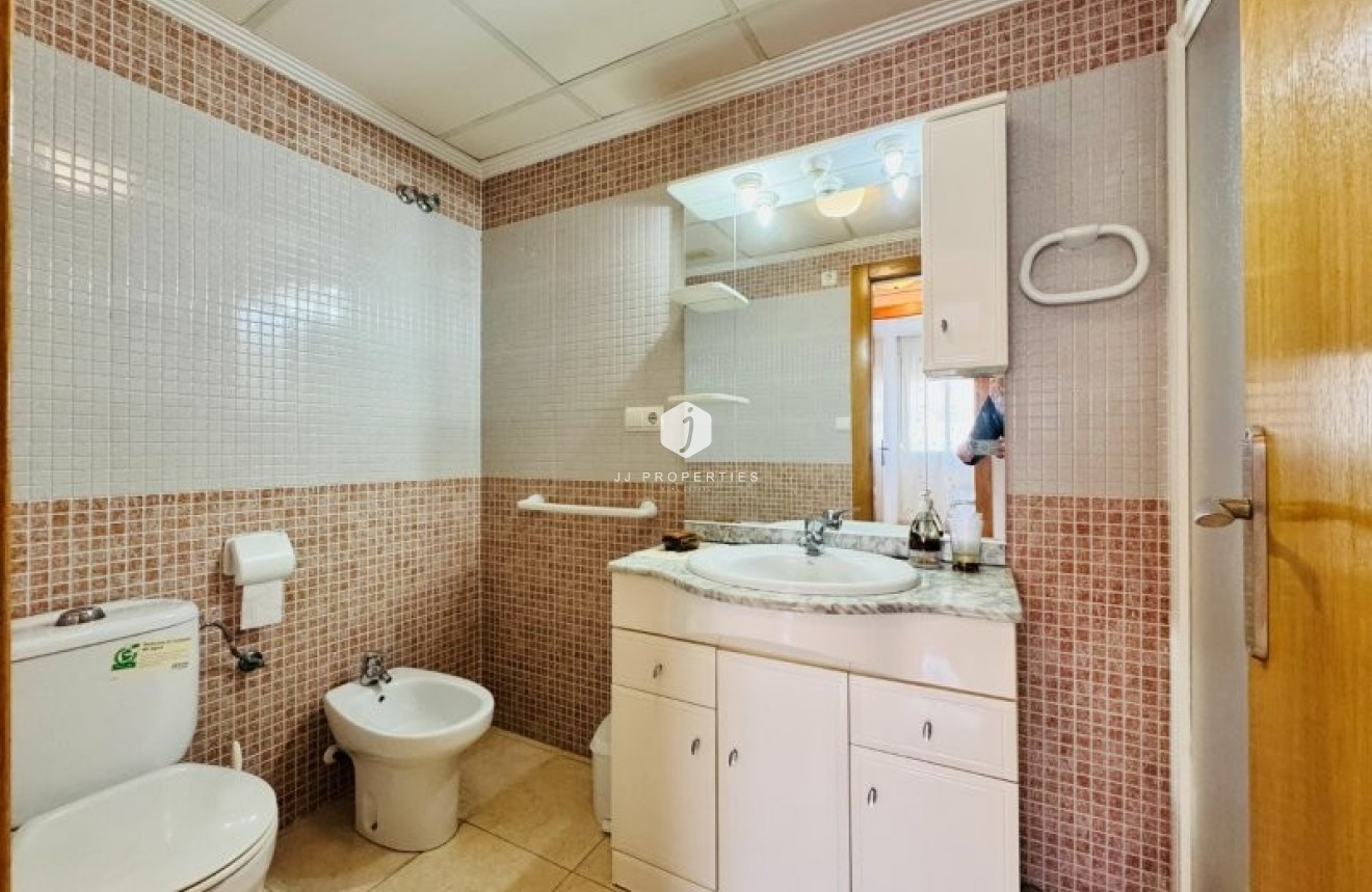 Resale - Apartment / flat -
Torrevieja - Costa Blanca