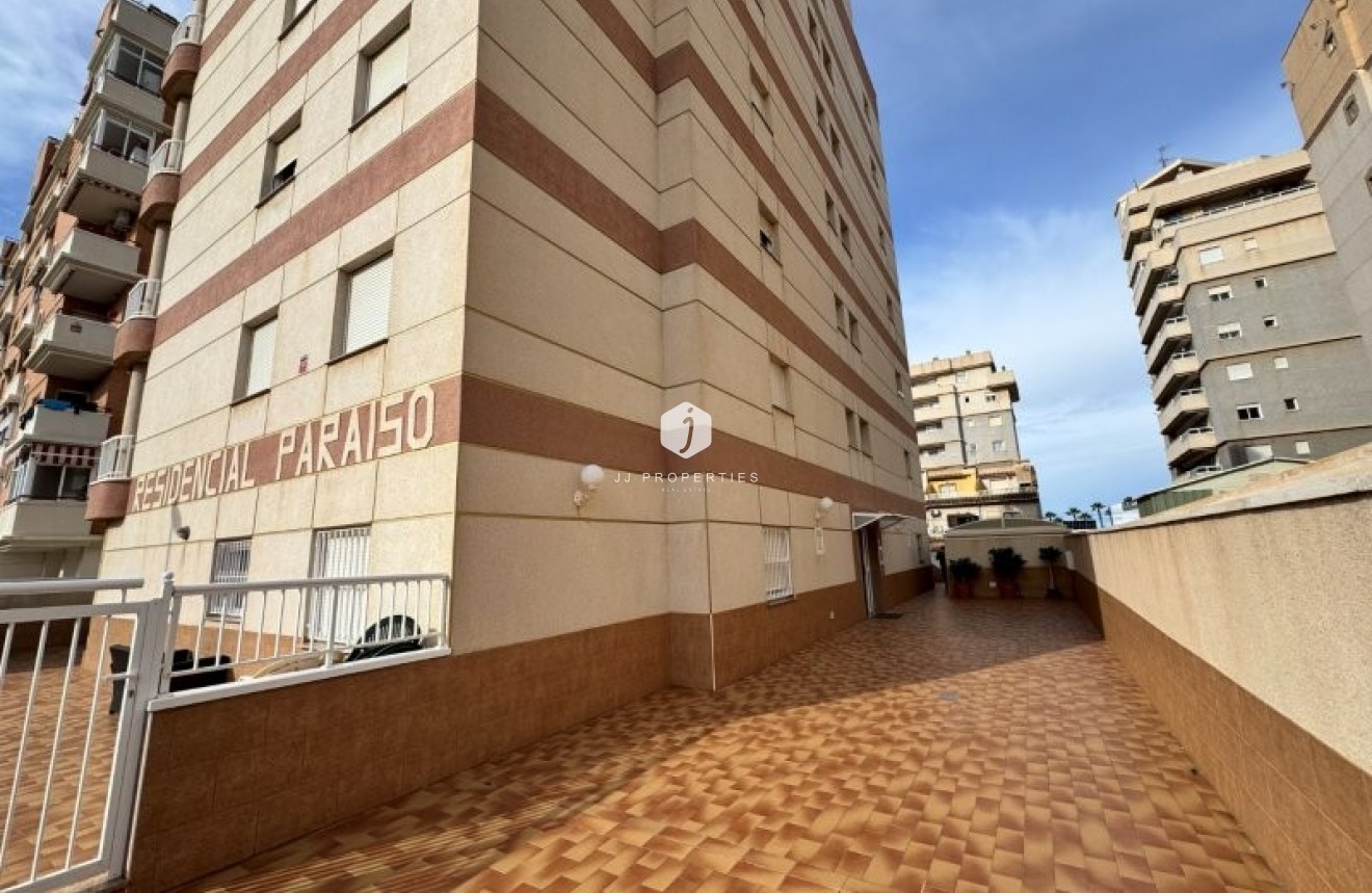 Resale - Apartment / flat -
Torrevieja - Costa Blanca