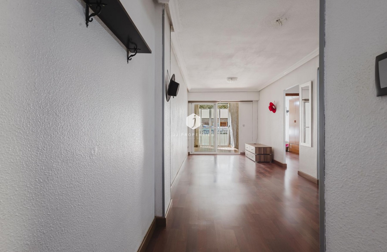 Resale - Apartment / flat -
Torrevieja - Costa Blanca