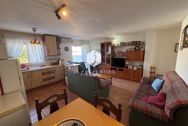 Resale - Chalet -
Torrevieja - Costa Blanca