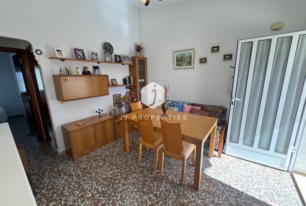 Resale - Chalet -
Torrevieja - Costa Blanca