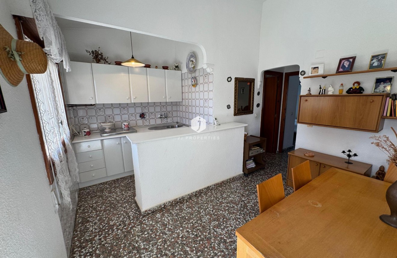 Resale - Chalet -
Torrevieja - Costa Blanca