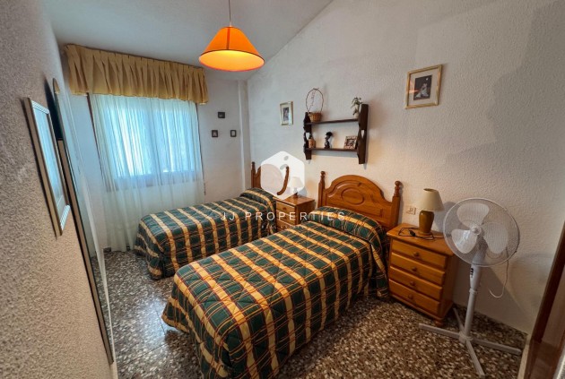 Resale - Chalet -
Torrevieja - Costa Blanca