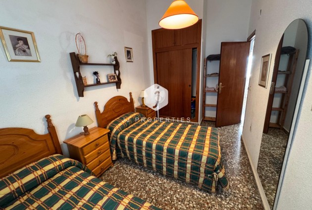 Resale - Chalet -
Torrevieja - Costa Blanca