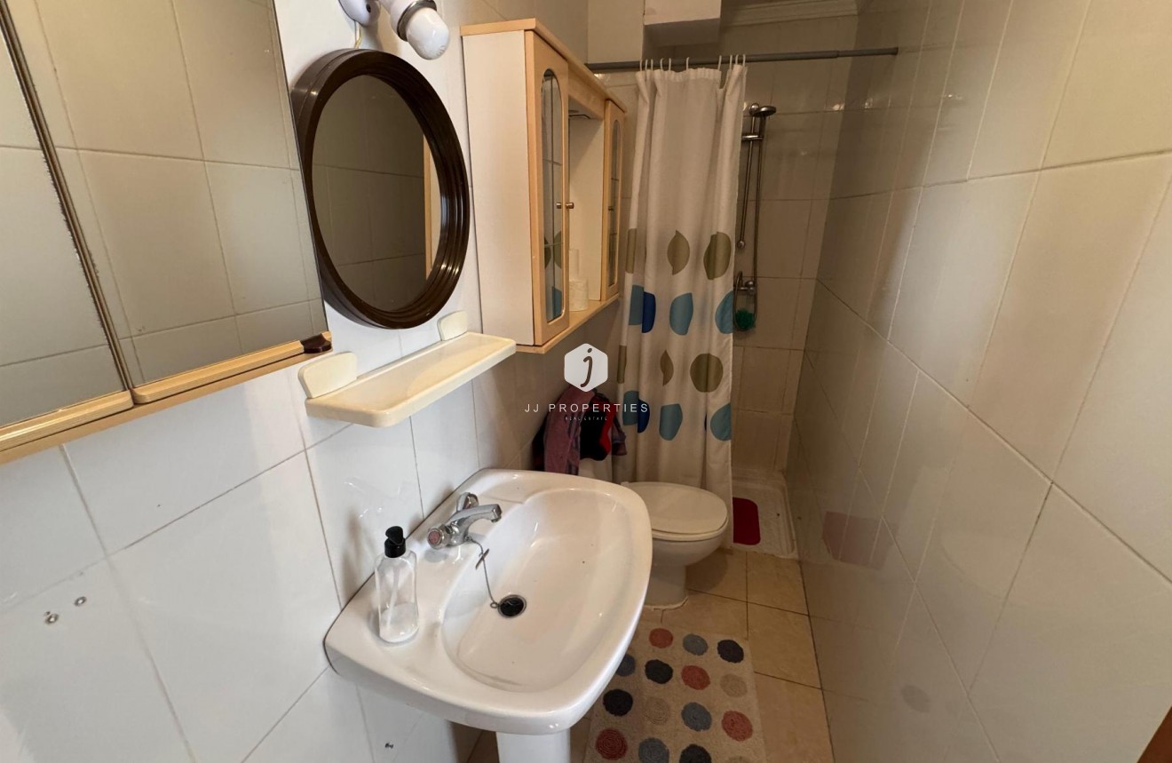 Resale - Chalet -
Torrevieja - Costa Blanca