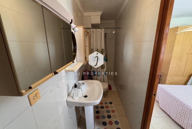 Resale - Chalet -
Torrevieja - Costa Blanca