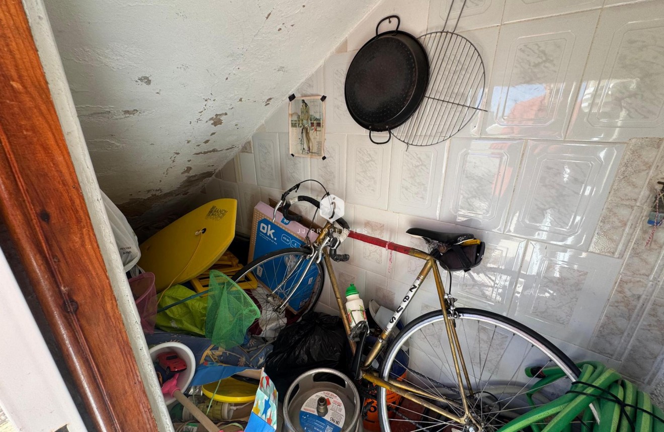 Resale - Chalet -
Torrevieja - Costa Blanca