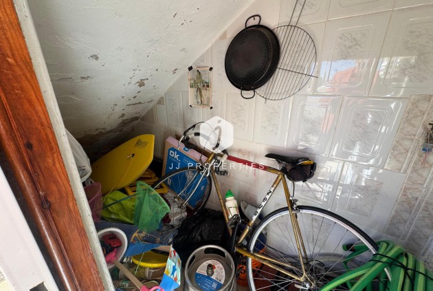 Resale - Chalet -
Torrevieja - Costa Blanca