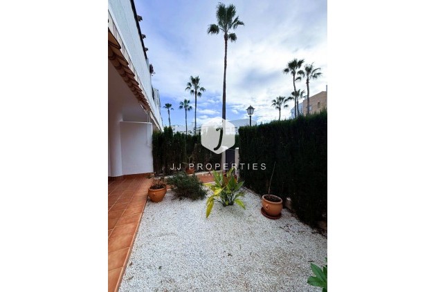 Segunda mano - Apartamento / piso -
Orihuela Costa - Villamartín