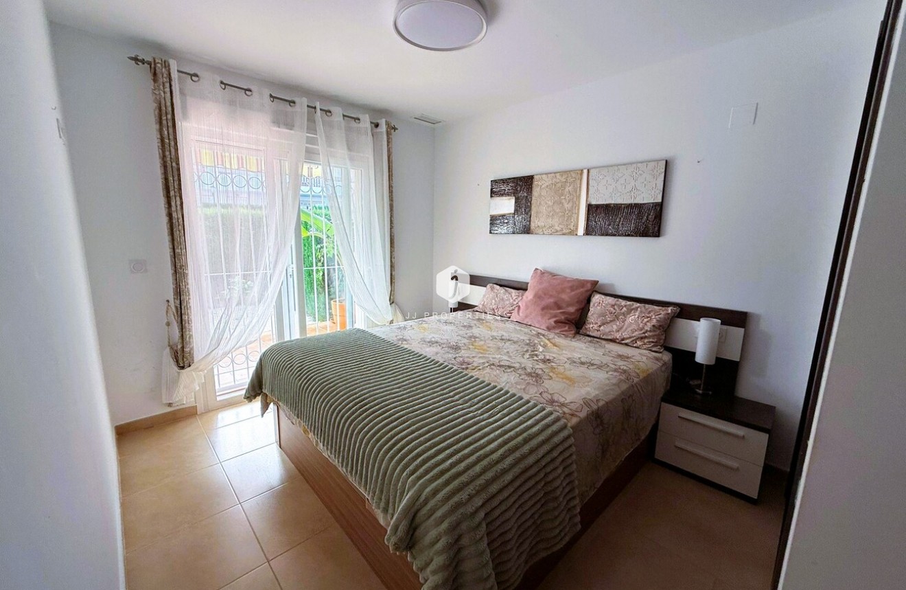 Segunda mano - Apartamento / piso -
Orihuela Costa - Villamartín