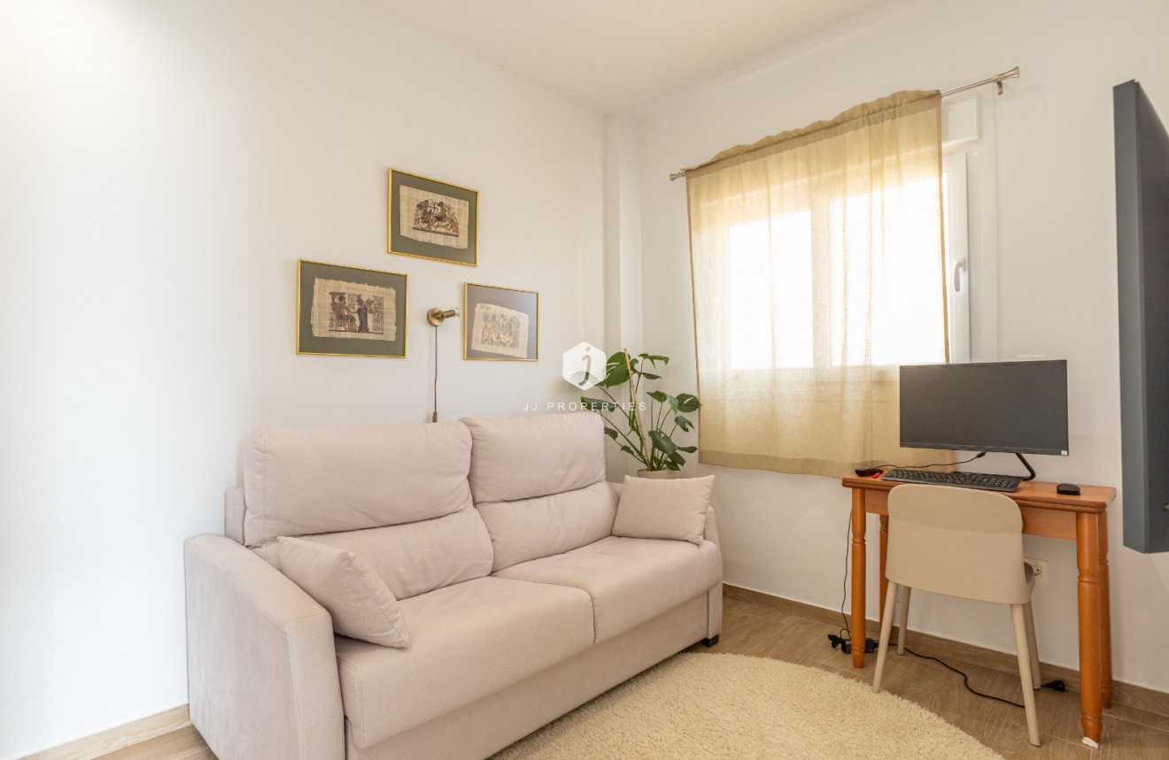 Resale - Apartment / flat -
Torrevieja - Costa Blanca