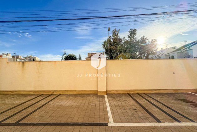 Resale - Apartment / flat -
Torrevieja - Costa Blanca