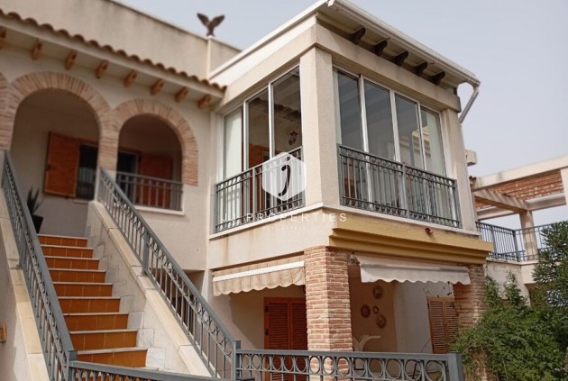 Resale - Apartment / flat -
Daya Vieja - Costa Blanca