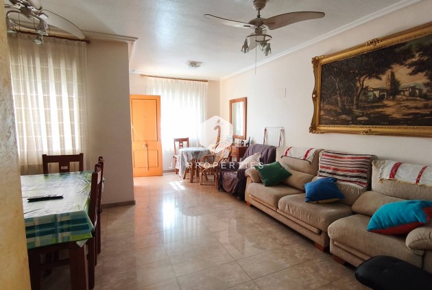 Resale - Apartment / flat -
Torrevieja - Estacion de autobuses