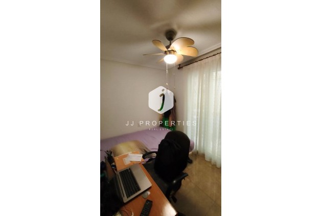 Resale - Apartment / flat -
Torrevieja - Estacion de autobuses