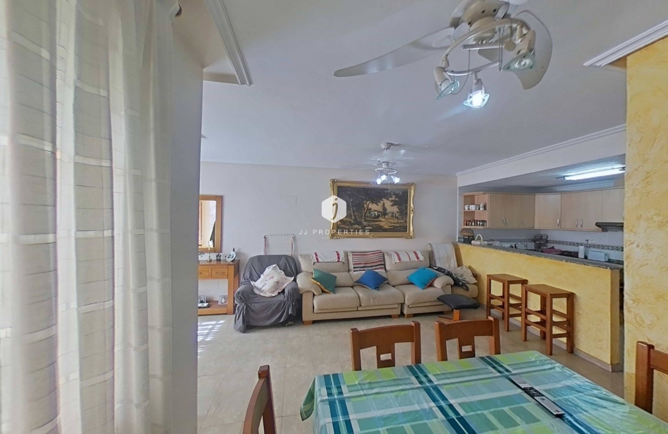 Resale - Apartment / flat -
Torrevieja - Estacion de autobuses