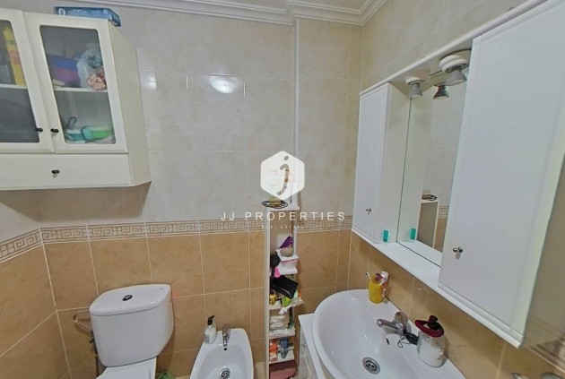 Resale - Apartment / flat -
Torrevieja - Estacion de autobuses