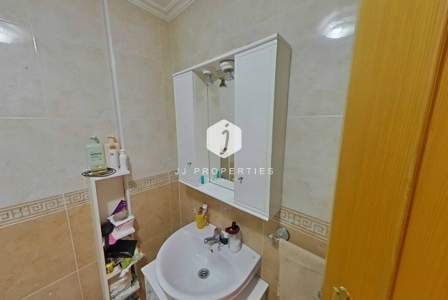 Resale - Apartment / flat -
Torrevieja - Estacion de autobuses