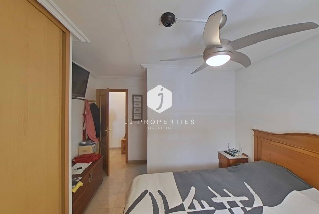 Resale - Apartment / flat -
Torrevieja - Estacion de autobuses