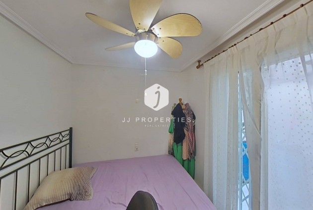 Resale - Apartment / flat -
Torrevieja - Estacion de autobuses