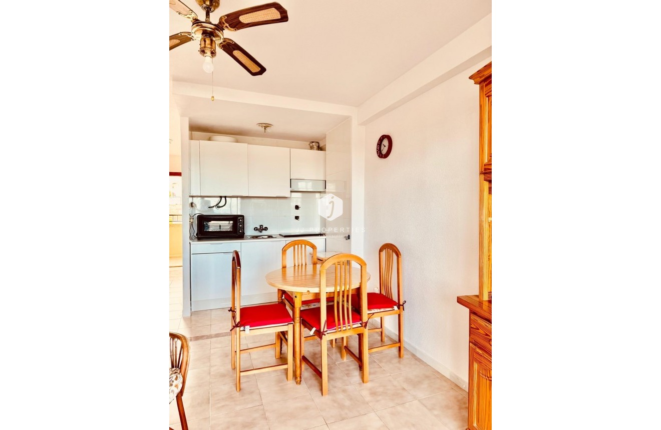 Resale - Apartment / flat -
Torrevieja - Cabo cervera