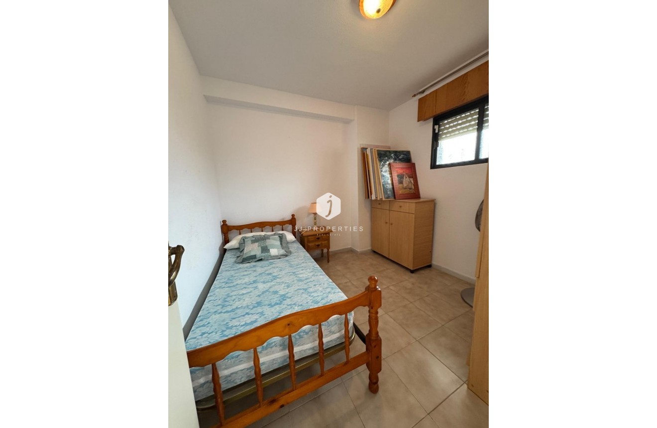 Resale - Apartment / flat -
Torrevieja - Cabo cervera