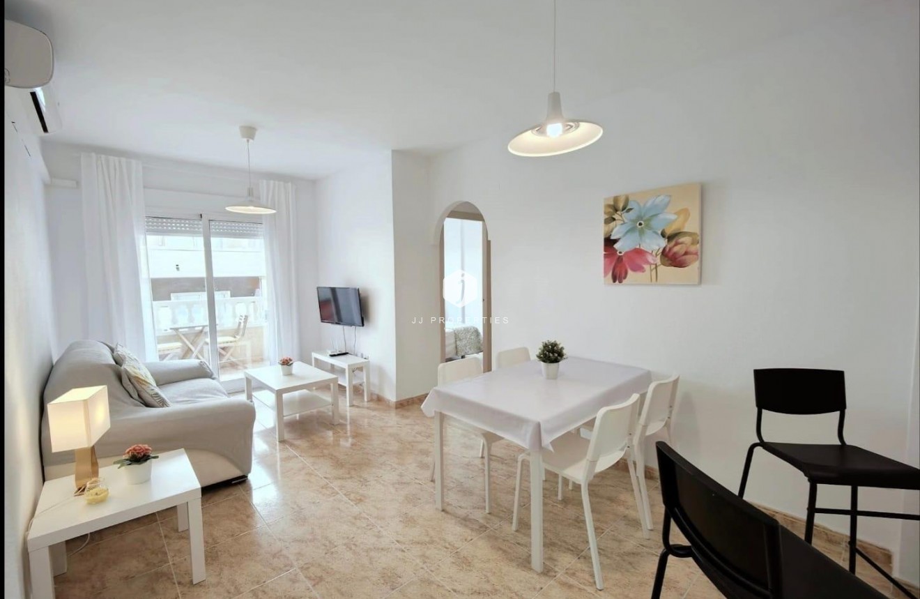 Resale - Apartment / flat -
Torrevieja - Estacion de autobuses