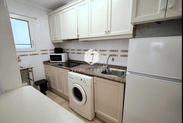 Resale - Apartment / flat -
Torrevieja - Estacion de autobuses