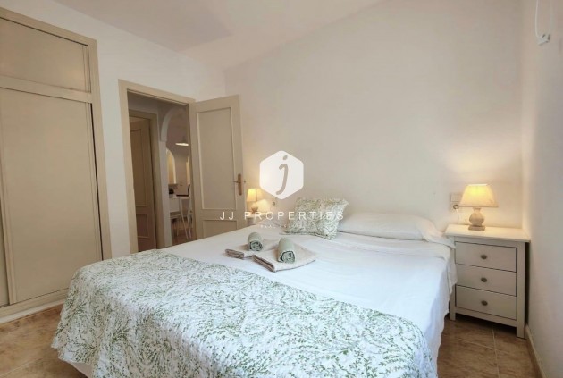 Resale - Apartment / flat -
Torrevieja - Estacion de autobuses