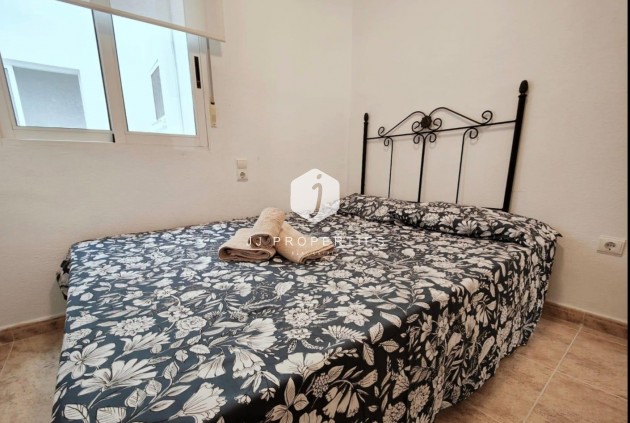 Resale - Apartment / flat -
Torrevieja - Estacion de autobuses