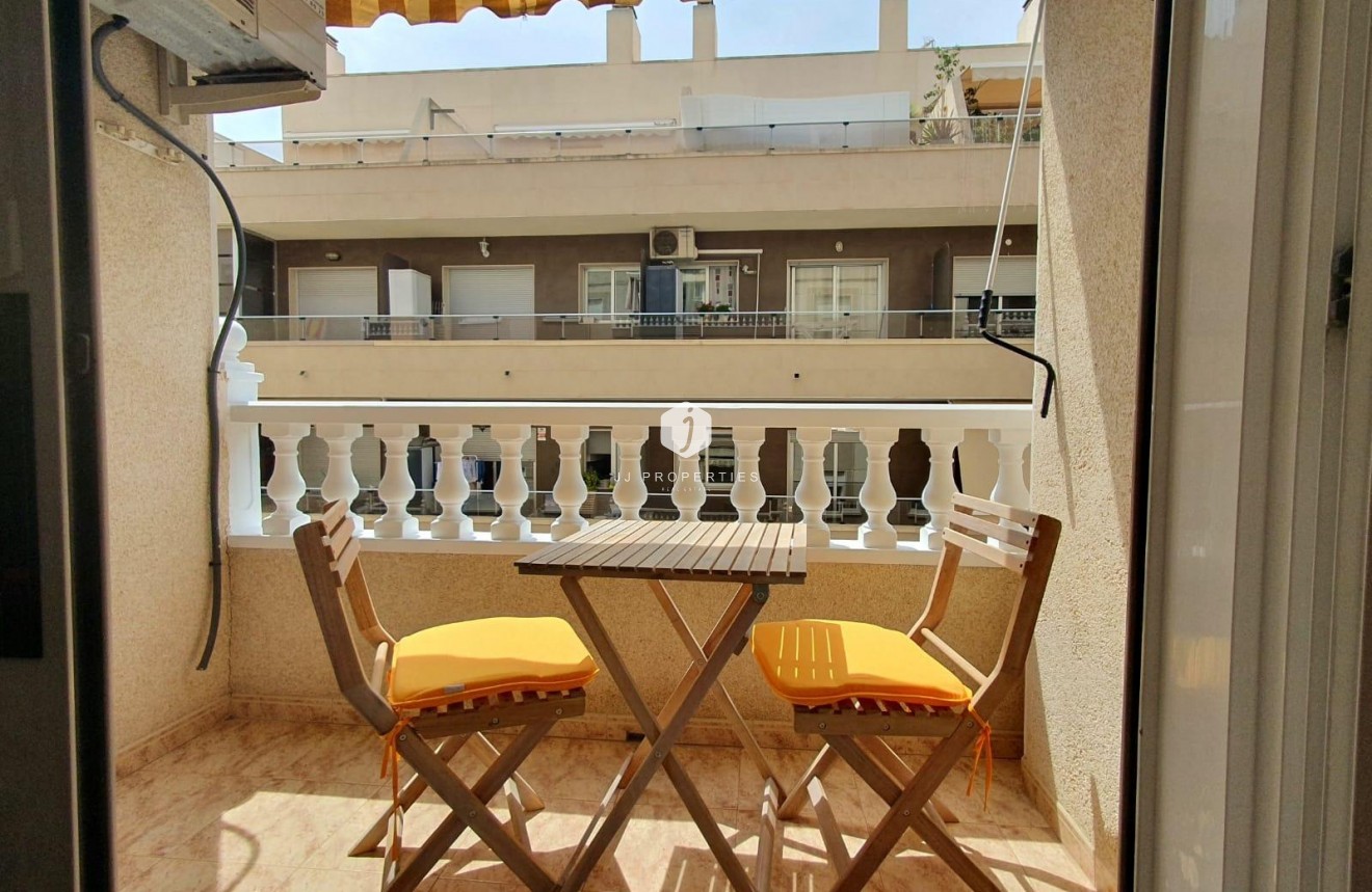 Resale - Apartment / flat -
Torrevieja - Estacion de autobuses